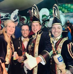 Prins Roy Adjudant Wout met dames2026